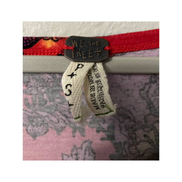 Free People We The Free Red Floral Long Sleeve Top Size Small - Picture 6 of 6